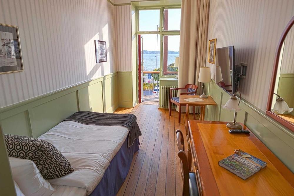 Waxholms Hotell Vaxholm Exterior photo