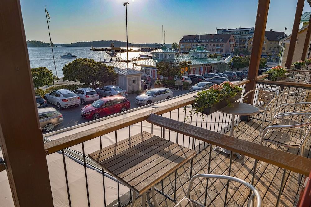 Waxholms Hotell Vaxholm Exterior photo